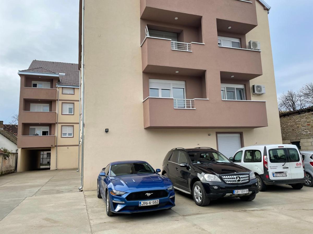 Apartmani Sombor Zewnętrze zdjęcie